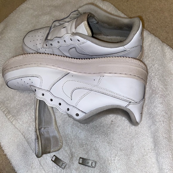 Authentic AF1 - Picture 2 of 3